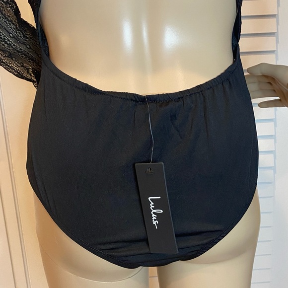Lulus Casita Sexy Sheer Lace Long Sleeve Bodysuit Deep V-Neck Black Medium NWT - Picture 9 of 14
